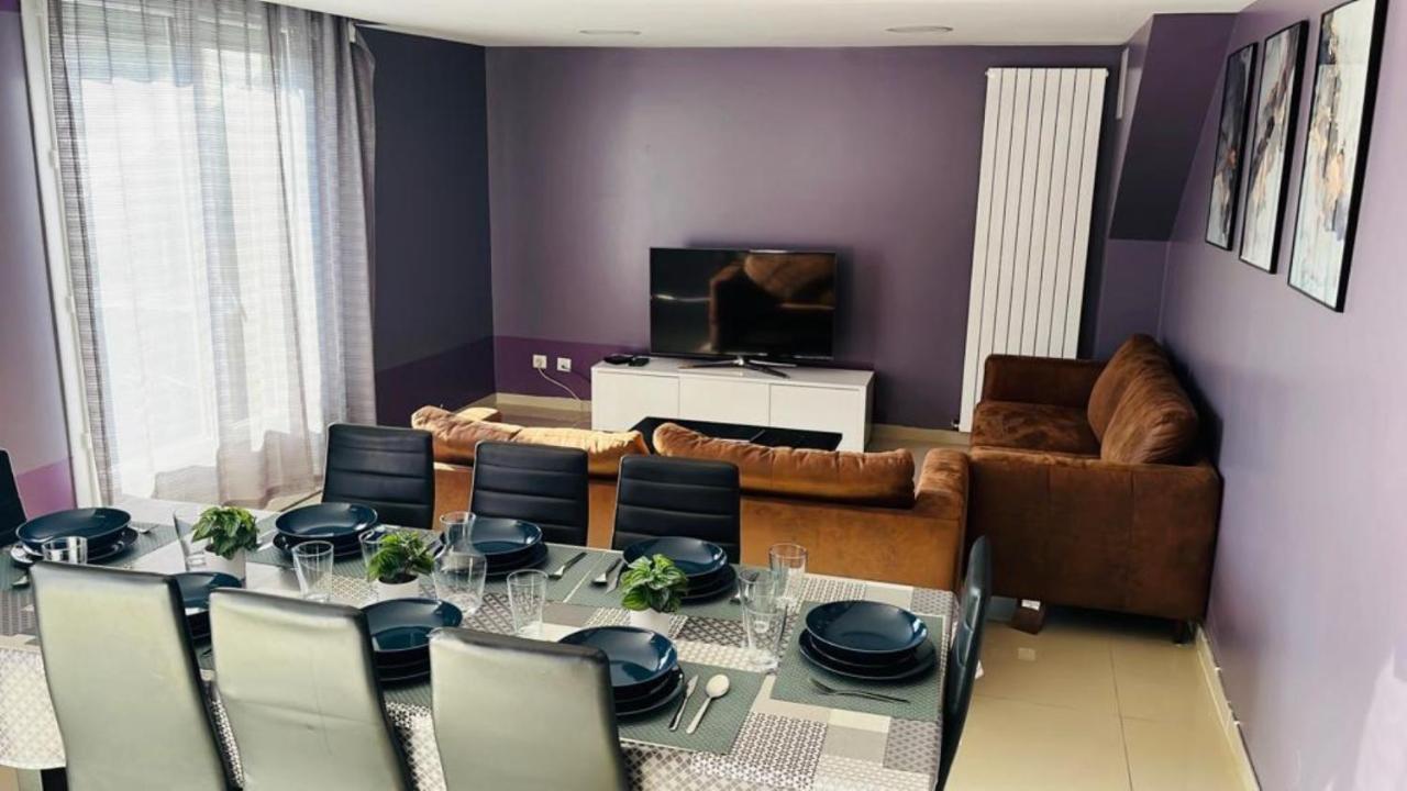 Spacious 2-Bedroom Apartment: Paris Area with Parking & Terrace Villepinte  Exterior photo